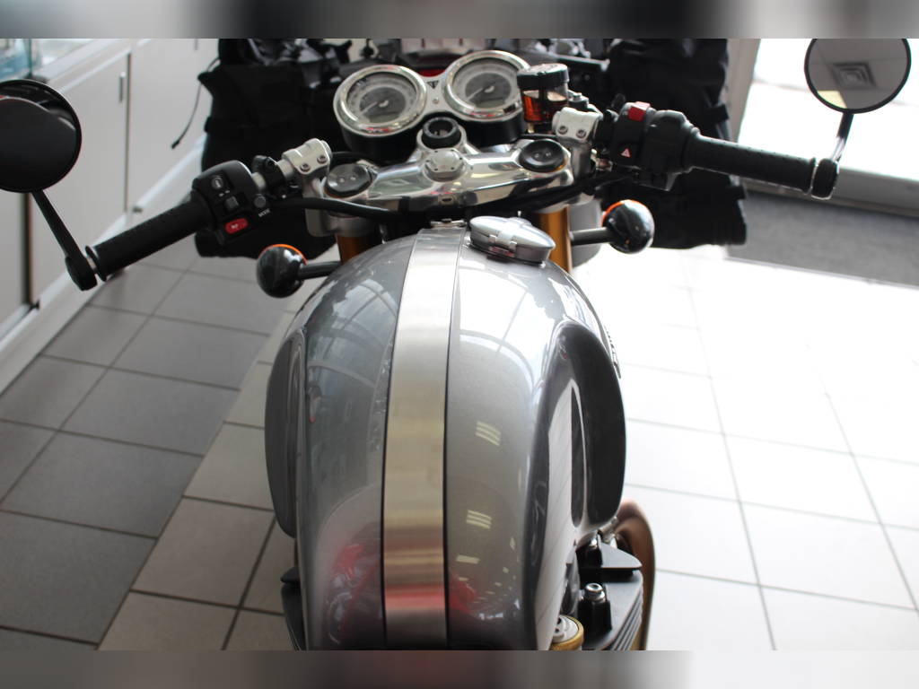 Used 2019 Triumph Sportbike Motorcycle THRUXTON 1200 R